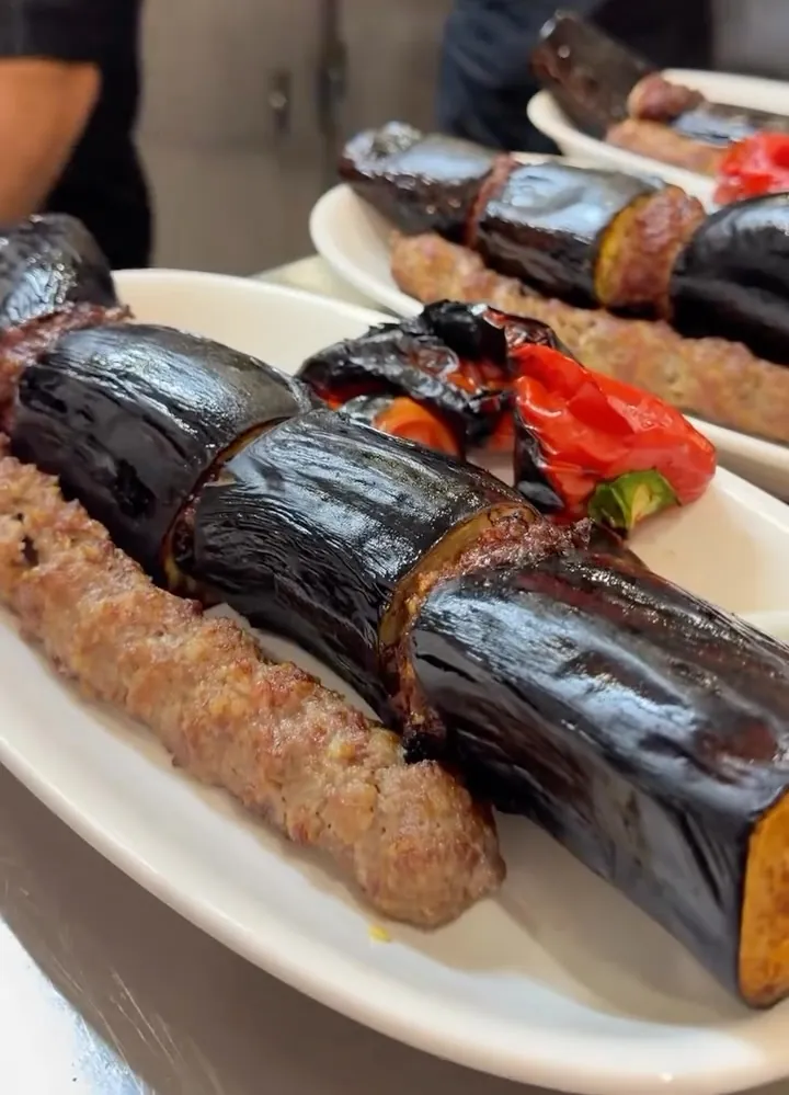 Birecik patlıcanı ile patlıcan kebabı